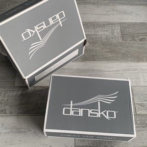 Dansko EMBRACE YOUR JOURNEY Clogs Shoe box